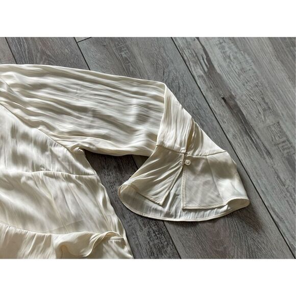 A New Day beautiful, elegant cream, silky blouse, plus size 2X - Picture 5 of 12